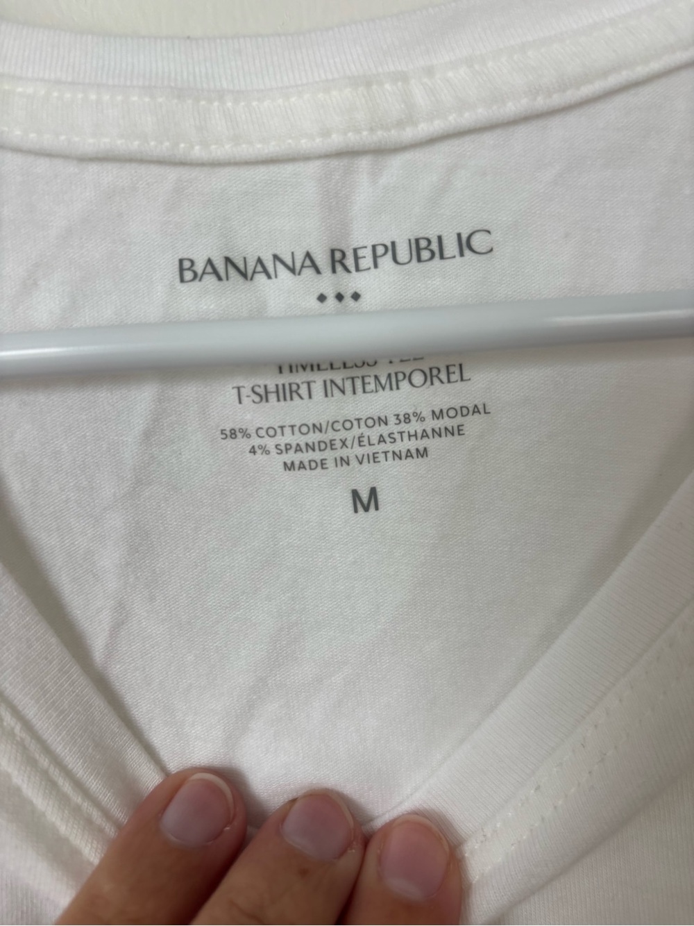 Banana Republic Women’s White Short Sleeve Crew Tee - Picture 2 of 2